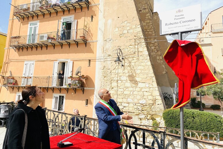 - RIPRODUZIONE RISERVATA