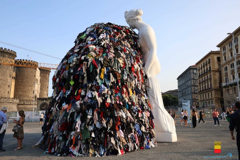 - RIPRODUZIONE RISERVATA