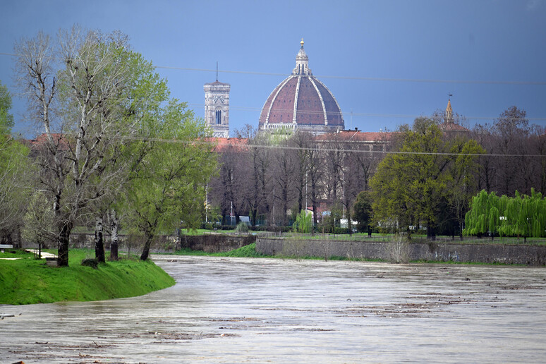 - RIPRODUZIONE RISERVATA