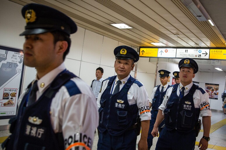 Poliziotti giapponesi, Tokyo - RIPRODUZIONE RISERVATA