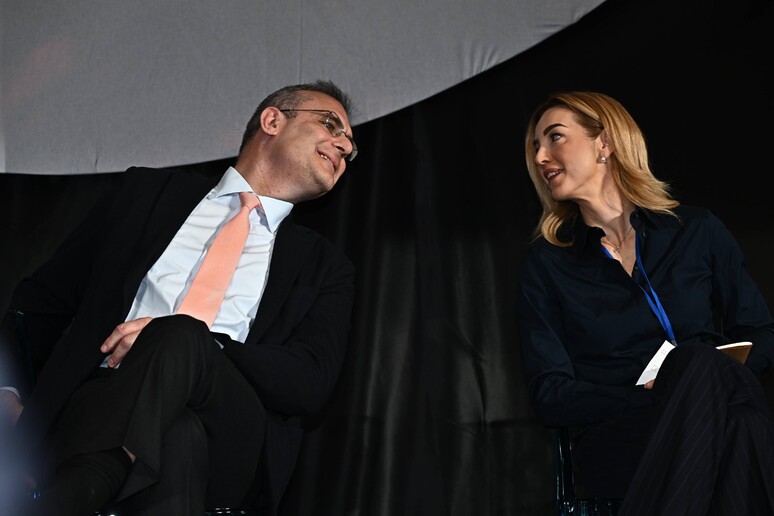 - RIPRODUZIONE RISERVATA