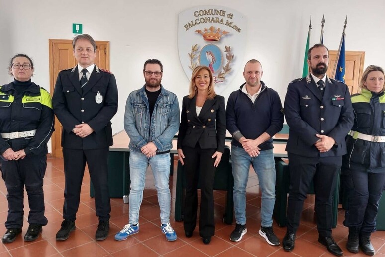 - RIPRODUZIONE RISERVATA