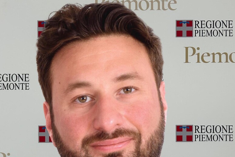 - RIPRODUZIONE RISERVATA