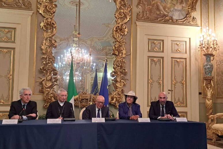 - RIPRODUZIONE RISERVATA