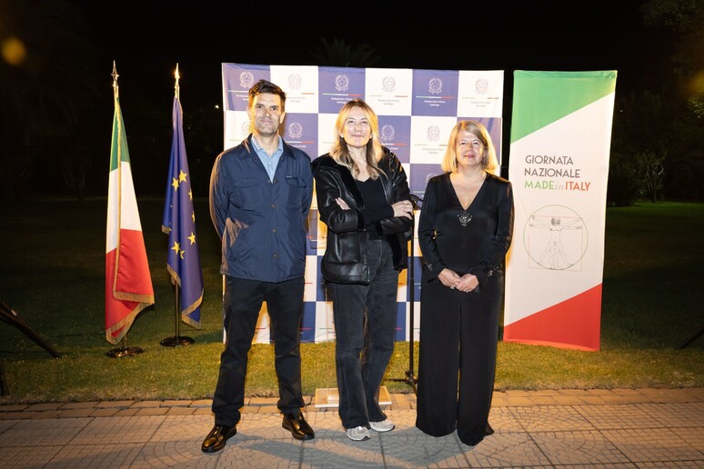 - RIPRODUZIONE RISERVATA