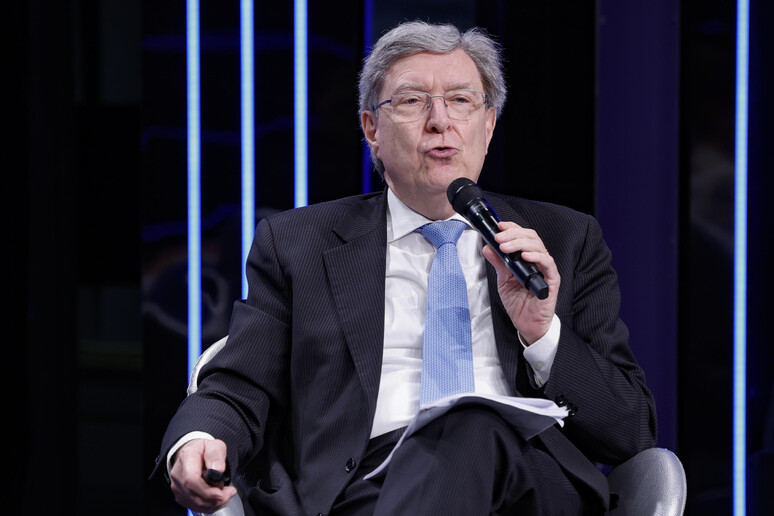- RIPRODUZIONE RISERVATA