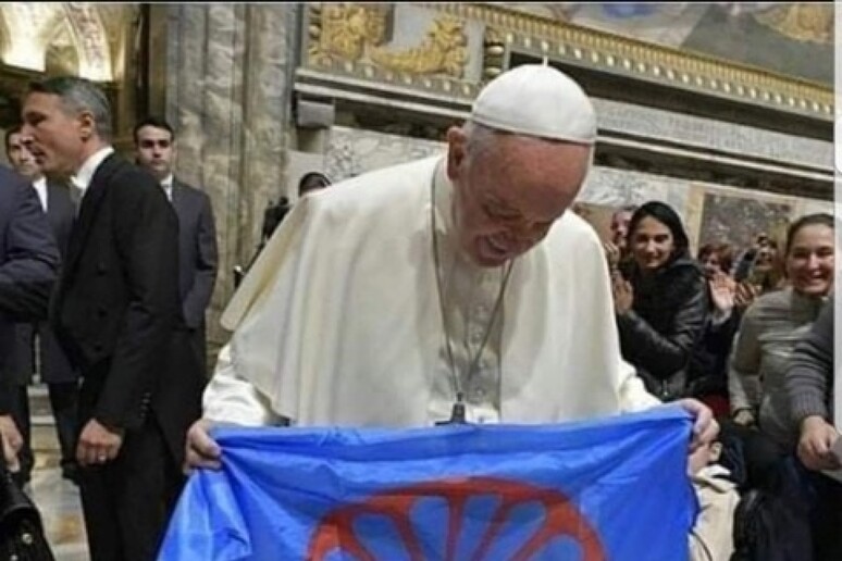 - RIPRODUZIONE RISERVATA