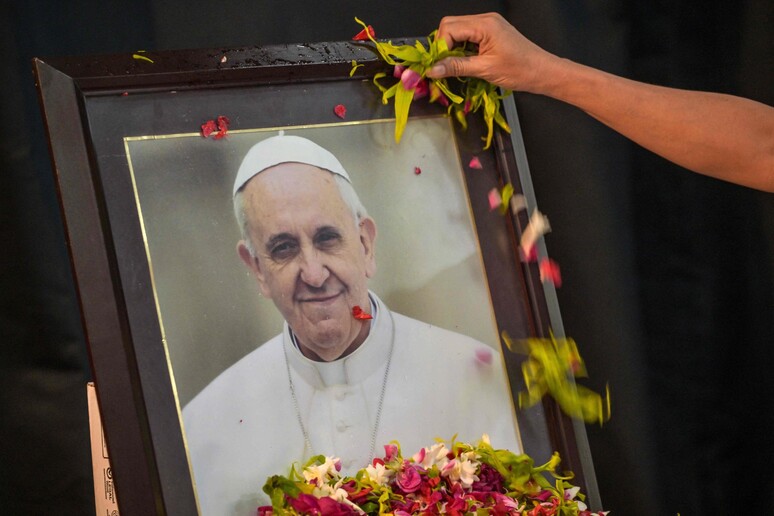 Il Financial Times sul Papa: "Modernizzatore in epoca populismo e polarizzazione" © ANSA/AFP