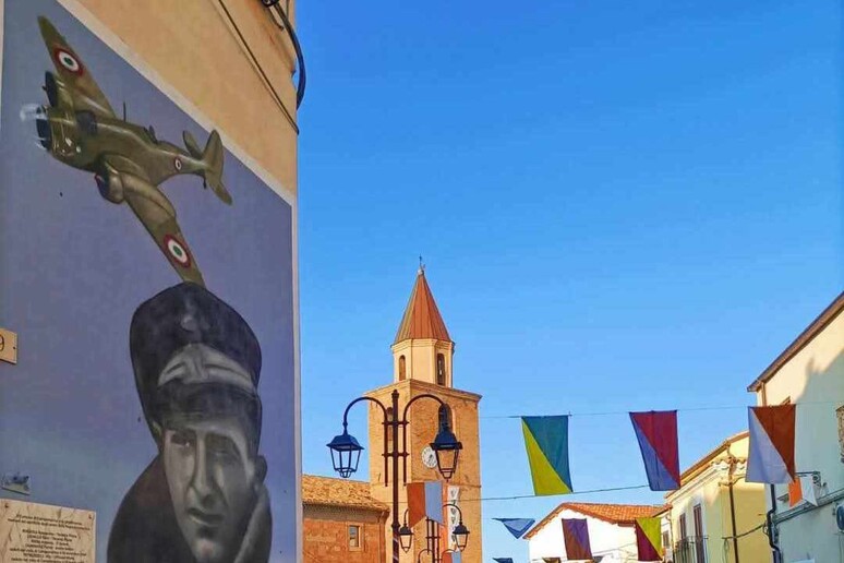 - RIPRODUZIONE RISERVATA
