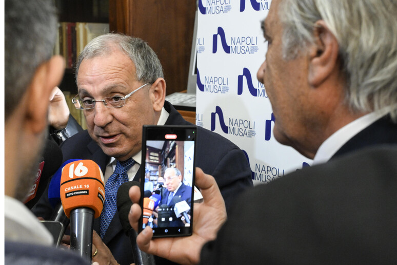 - RIPRODUZIONE RISERVATA
