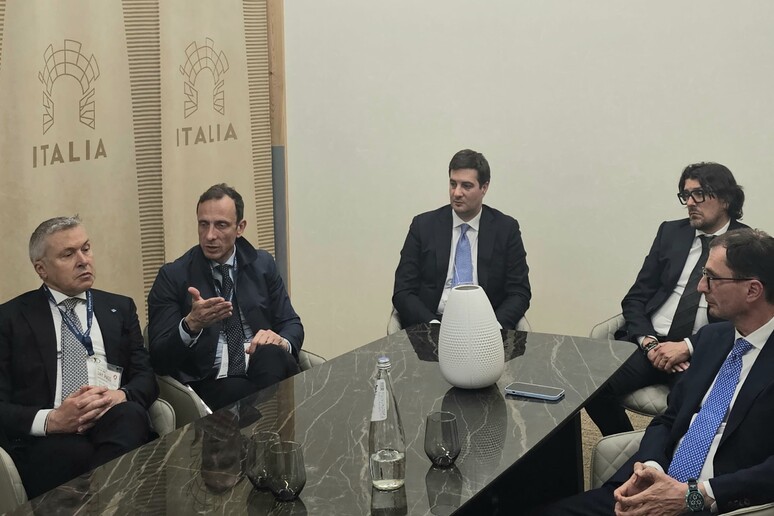 - RIPRODUZIONE RISERVATA