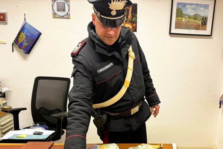 - RIPRODUZIONE RISERVATA
