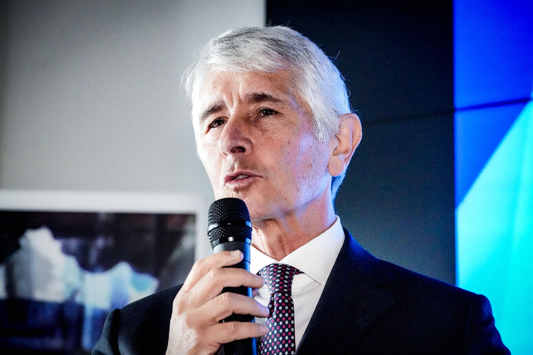 - RIPRODUZIONE RISERVATA