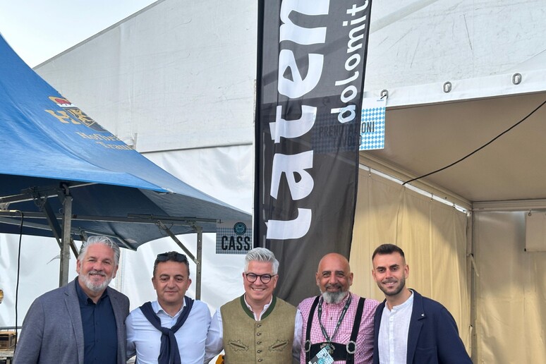 - RIPRODUZIONE RISERVATA