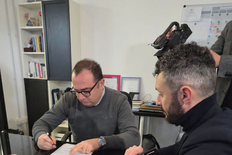 - RIPRODUZIONE RISERVATA