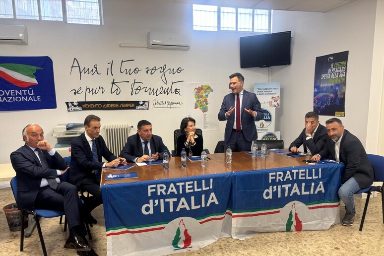 - RIPRODUZIONE RISERVATA