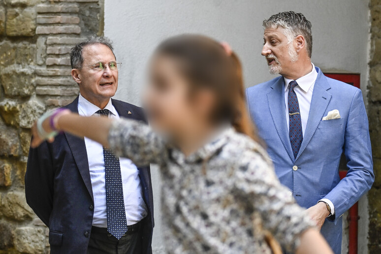 - RIPRODUZIONE RISERVATA