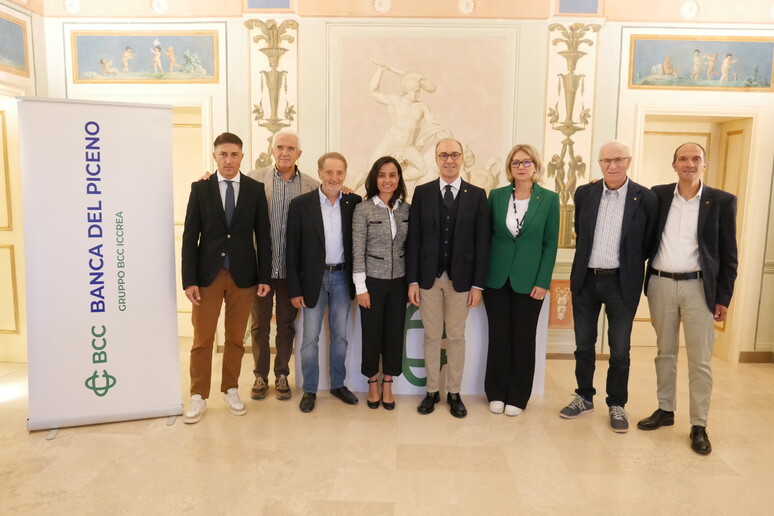 - RIPRODUZIONE RISERVATA