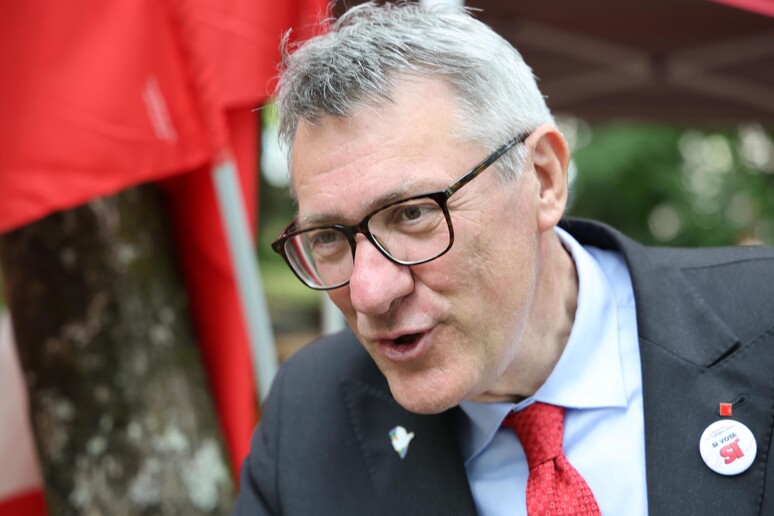 - RIPRODUZIONE RISERVATA