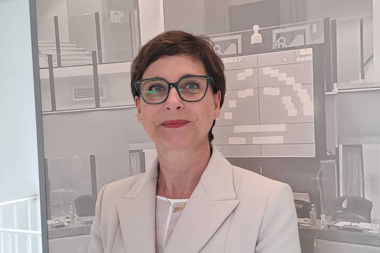- RIPRODUZIONE RISERVATA