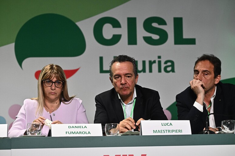 - RIPRODUZIONE RISERVATA