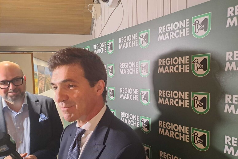 - RIPRODUZIONE RISERVATA