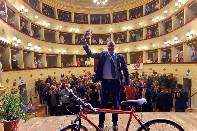 - RIPRODUZIONE RISERVATA