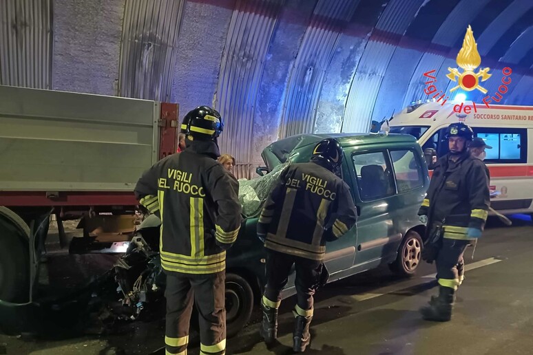 - RIPRODUZIONE RISERVATA