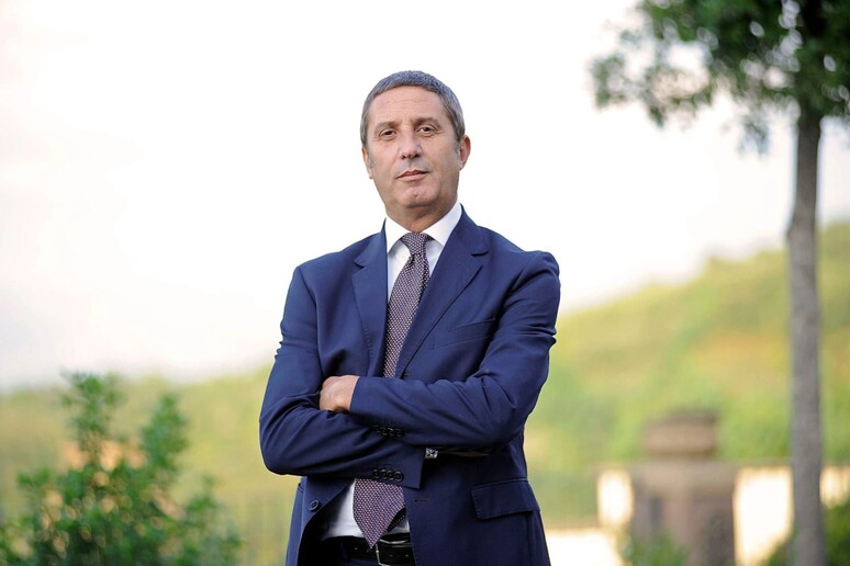 - RIPRODUZIONE RISERVATA