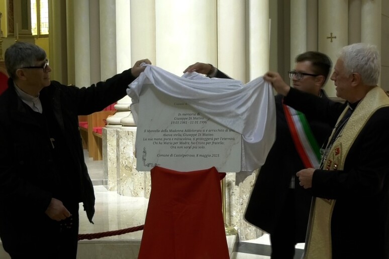 - RIPRODUZIONE RISERVATA