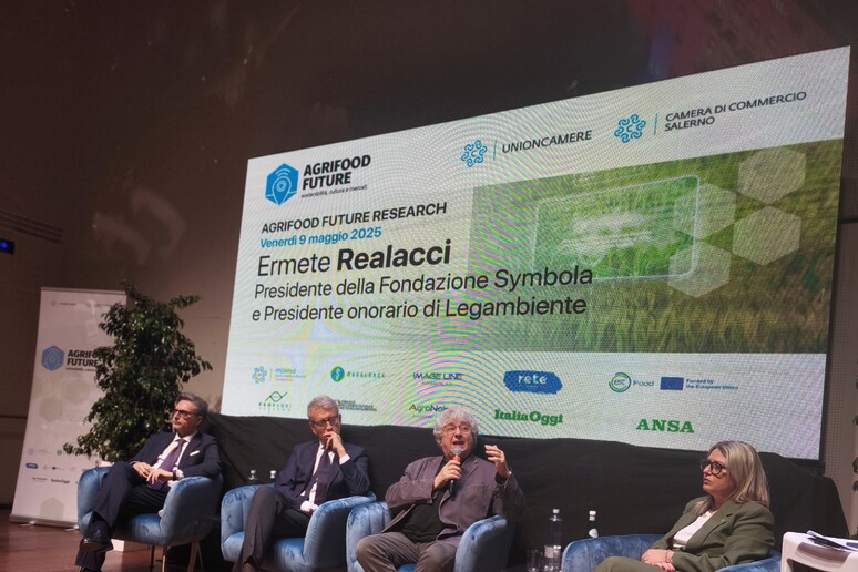 - RIPRODUZIONE RISERVATA