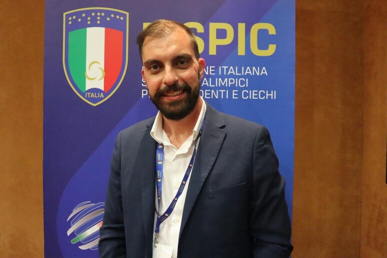 - RIPRODUZIONE RISERVATA