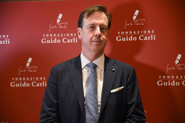 - RIPRODUZIONE RISERVATA