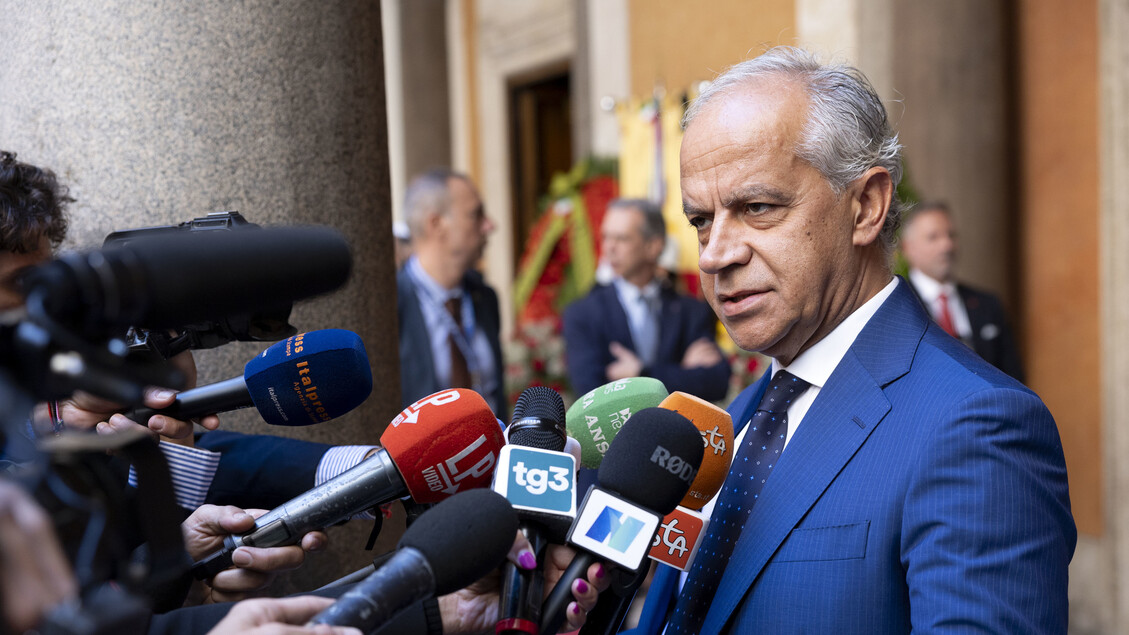 - RIPRODUZIONE RISERVATA