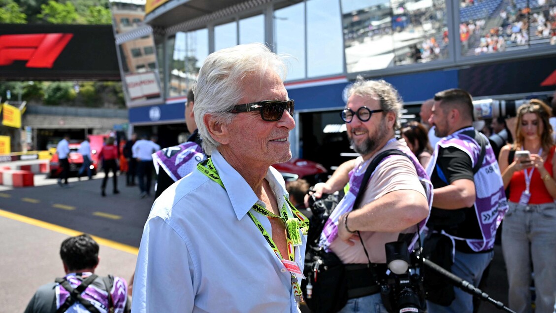 Michael Douglas sulla pit lane