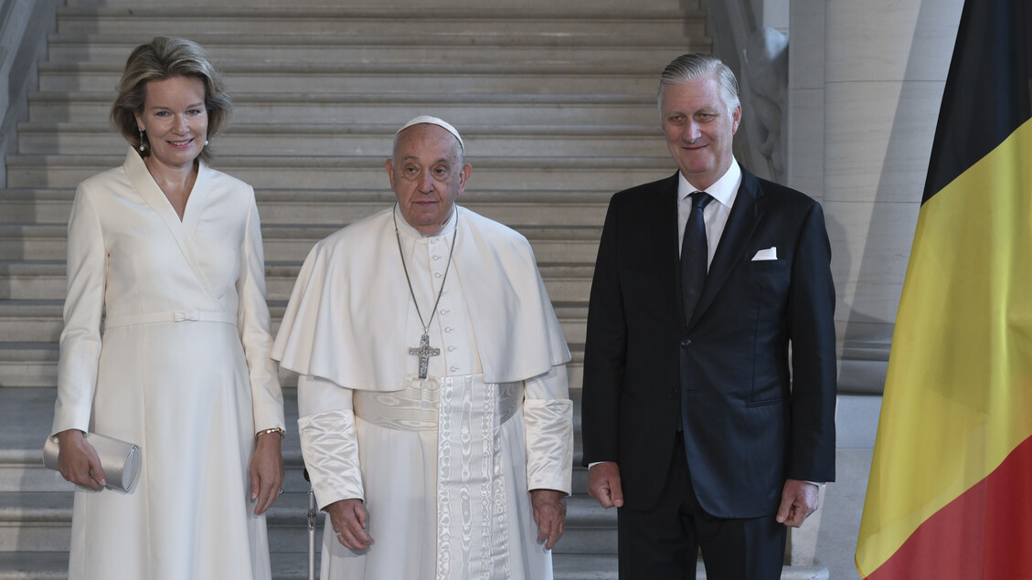 Papa a Bruxelles, primo appuntamento l'incontro con le autorità