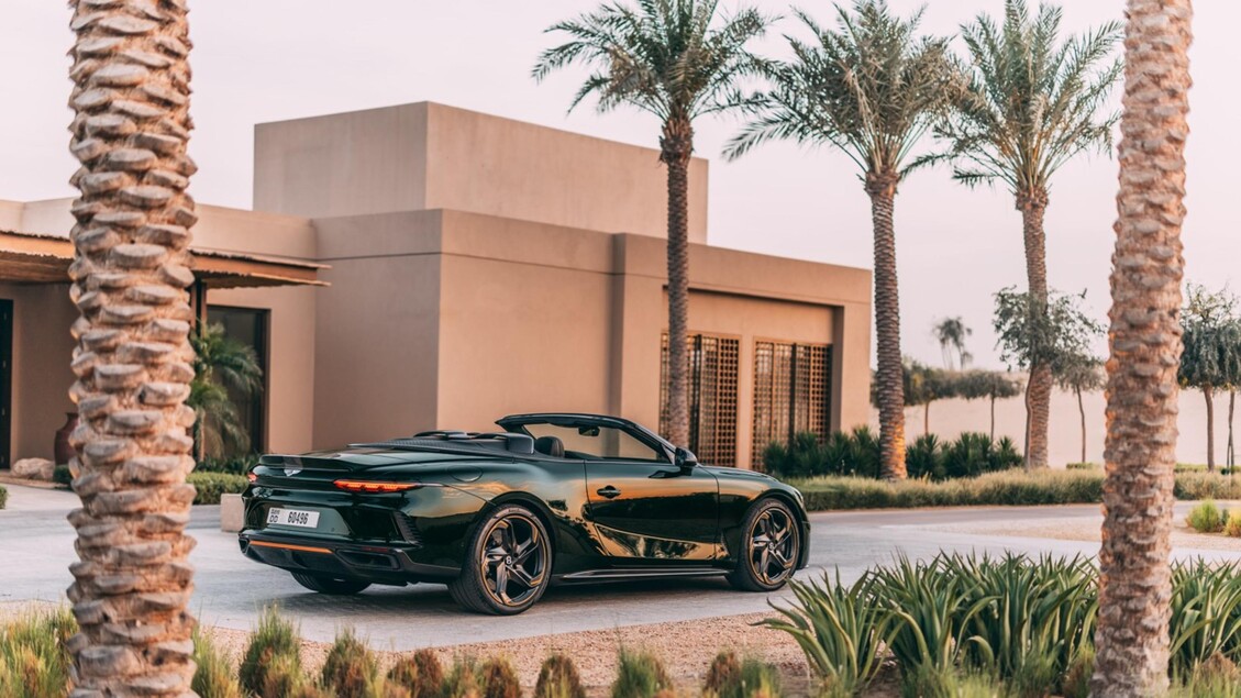 La Bentley Batur Convertible debutta a Dubai