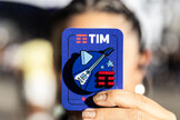 Broche desenvolvido pela operadora permite o bloqueio automático do celular à distância