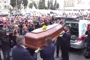 Alla Chiesa degli Artisti i funerali di Luigi De Filippo