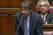 Migranti, Franceschini: Conte ordini sbarco profughi