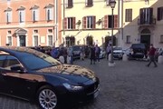 L'arrivo del feretro di alla chiesa di San Salvatore in Lauro a Roma