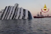 Costa Concordia, 12 anni fa il naufragio all'Isola del Giglio