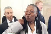 Il Papa incontra i comici in Vaticano, tra loro c'e' anche Whoopi Goldberg