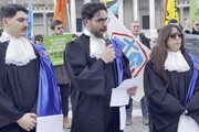 Terra dei fuochi, protesta a Napoli leggendo la sentenza della Cedu