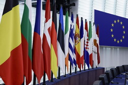 "Dall'Unione europea dazi sui beni Usa da 100 miliardi senza un'intesa"