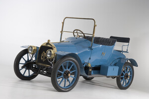 I primi 110 anni dell'utilitaria Opel 5/12 HP (ANSA)