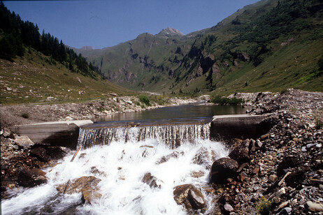 torrente di montagna [ARCHIVE MATERIAL 19980822 ]