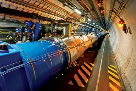 L'acceleratore di particelle più grande del mondo, il Large Hadron Collider (Lhc) del Cern (fonte: CERN)