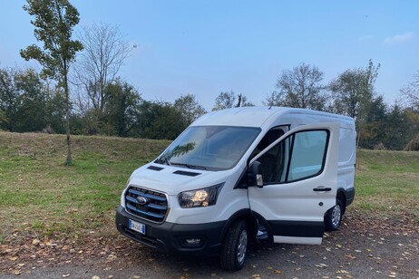 Ford E-Transit è il 100% elettrico per ogni tipo di attività