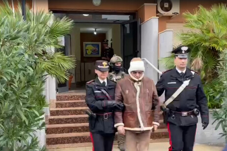 La foto dell'arresto di Messina Denaro